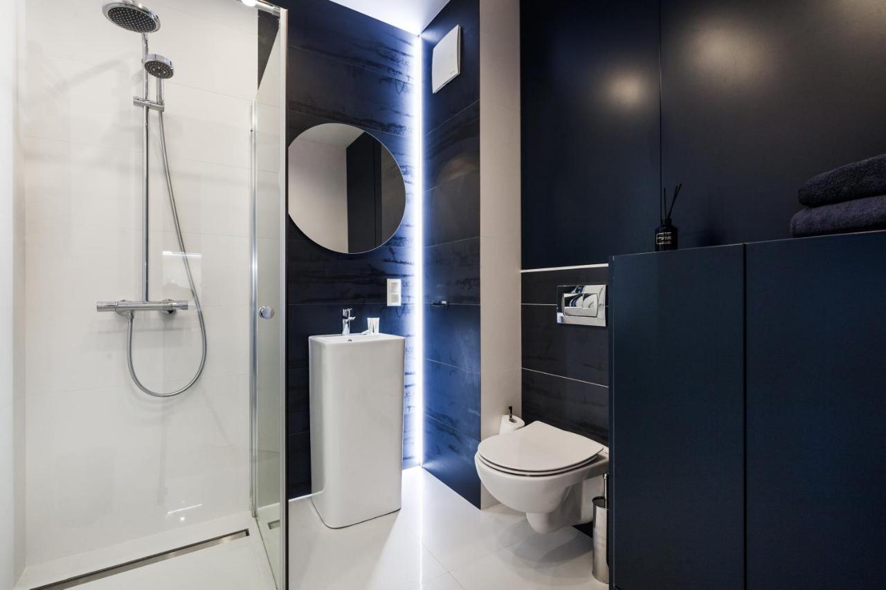 Uroczy Apartament W Centrum Starego Miasta Danzig Exterior foto